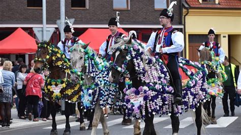 Fotogalerie Kunovice Folklor J Zda Kr L Slov Ck Den K