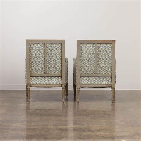 Th C French Pair Of Louis Xvi Berg Re Chairs In Original Paint For