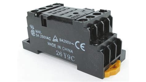 Pyf14a E Us Omron 14 Pin 250v Ac Din Rail Relay Socket For Use With