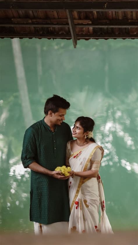 Traditional Style Pre Wedding Photoshoot At Kunnathur Mana Heritage