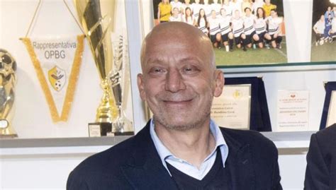 Gianluca Vialli Lex Calciatore In Cura Per Un Tumore Sto Meglio Ma