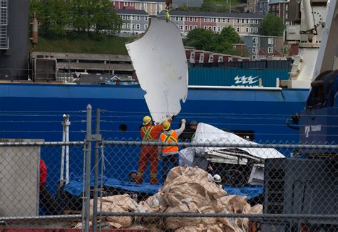 Human Remains Found In Titanic Submarine Bullfrag