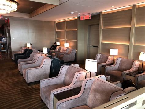 Sala Vip Plaza Premium Lounge Aeroporto De Toronto Yyz Passageiro