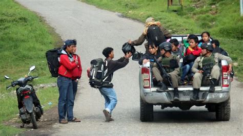 Terrified Ilaga Residents Flee After Terror By Kkb Papua Foto En Tempo Co