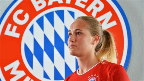 Sydney Lohmann Aus P Rgen Verl Ngert Beim Fc Bayern