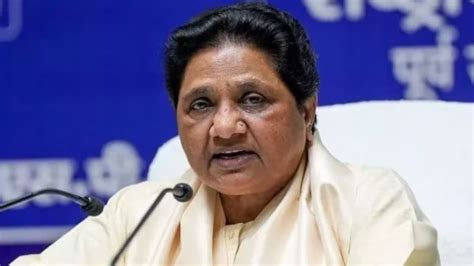 Bsp की सिकुड़ती सियासी जमीन Bjp की बी टीम हैं मायावती या 2024 में