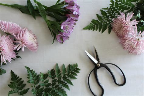 Purple Flower Arrangement DIY - Let's Mingle Blog