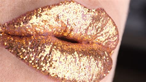 How to Wear Glitter Lips in Real Life | Allure