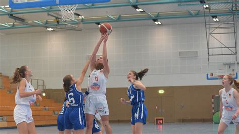 Braunschweig Nach 20 Monaten Pause Girls Baskets Gewinnen Erstes