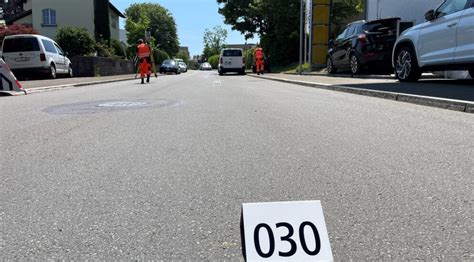 Thalwil ZH Rollerfahrer 59 Bei Selbstunfall Schwer Verletzt