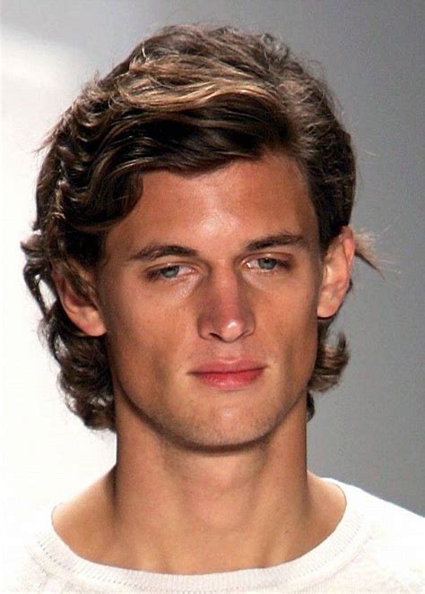 Men S Thick Wavy Medium Hairstyles How To Get The Look The Definitive