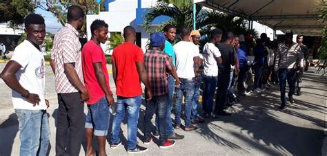 Más De Cinco Mil Haitianos Entregados A Migración En La Rep Dominicana