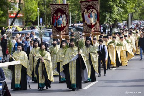 Pelerinajul De Florii Din Capital Galerie Foto Basilica Ro