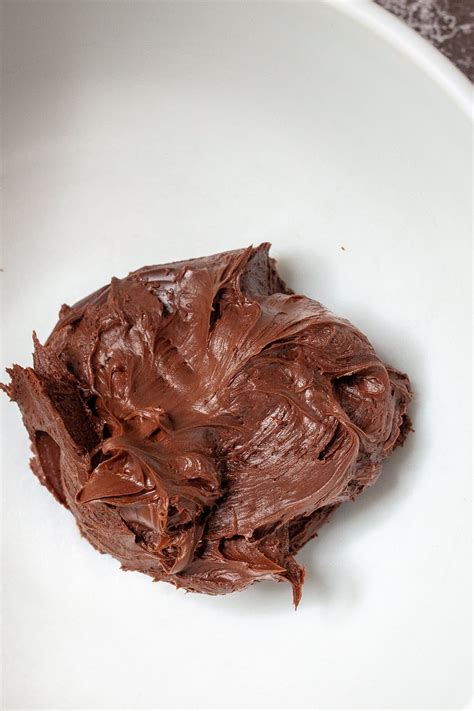 Try This Brilliant Canned Frosting Hack To Get Double The Amount From
