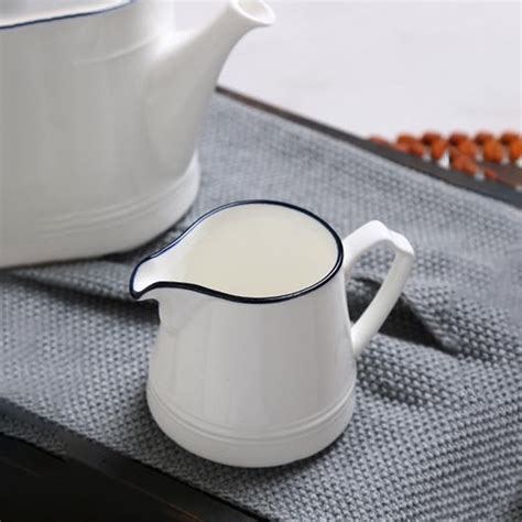 Czzoypi Simple White Ceramic Creamer With Handle Coffee Milk Creamer