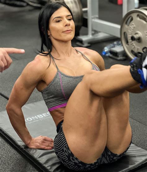 Strong Hamstrings : r/EvaAndressa