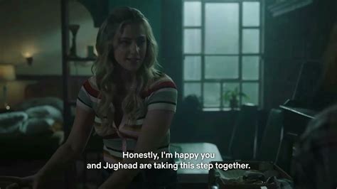 Archie And Betty Help Tabitha And Jughead Move In Riverdale 6x01