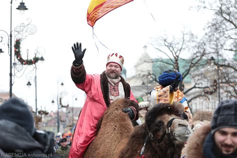 Warszawski Orszak Trzech Króli 2022 przeszedł Traktem Królewskim na pl