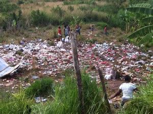 G1 Motorista dorme ao volante e tomba caminhão em Governador