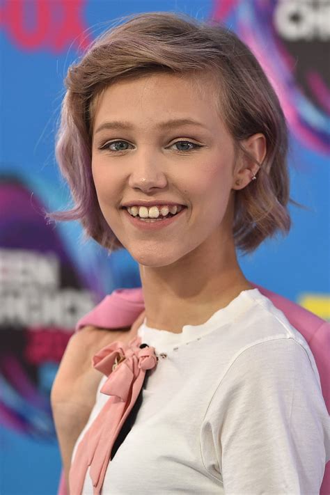 Grace Vanderwaal Posts Before And After Makeup Selfies Hd Phone