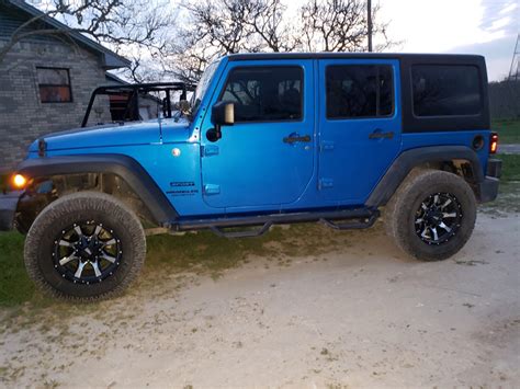 2016 Jeep Wrangler 17x9 Moto Metal Wheels