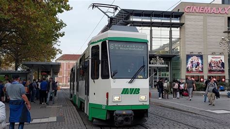 Ausfahrt Der Tramlinie Aus Dem Von Der Haltestelle Hauptbahnhof Nord