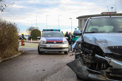 Kreuzungskollision Zwischen Zwei PKW In Sipbachzell