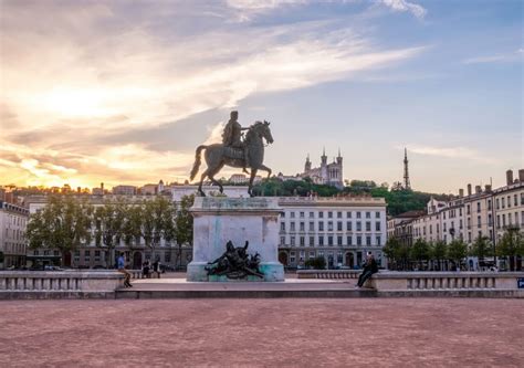 La Place Bellecour à Lyon La Troisième Plus Grande Place De France