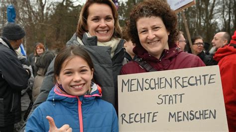 Saale Holzland Bilder von der Demonstration für Demokratie in Stadtroda