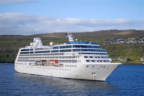 Oceania Sirena Description Photos Position Cruise Deals