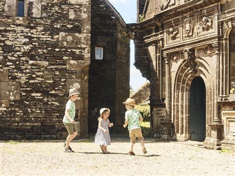 Les Enclos Paroissiaux Tourisme Bretagne