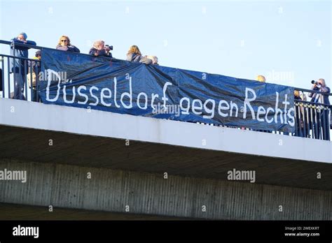 Düsseldorf 27 01 2024 Demo gegen Rechts Nazis auf den Rheinwiesen