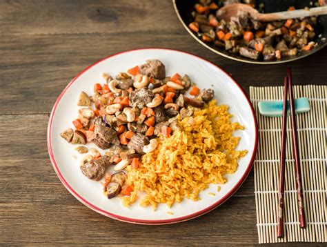 Biefstukpuntjes Met Paarse Aubergine En Surinaamse Rijst Recept