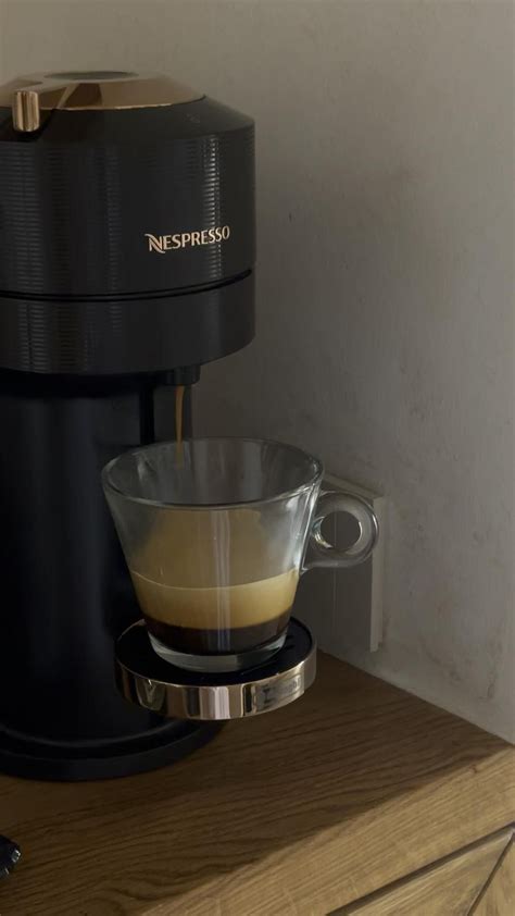 Nova Cafeteira Citiz Platinum Nespresso Di