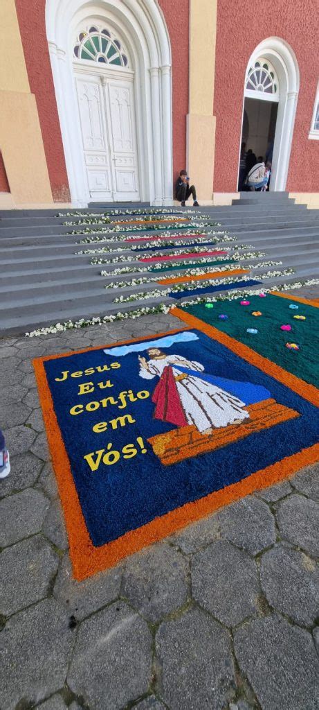 Corpus Christi Lindas Fotos Mostram Os Tradicionais Tapetes Em Rio