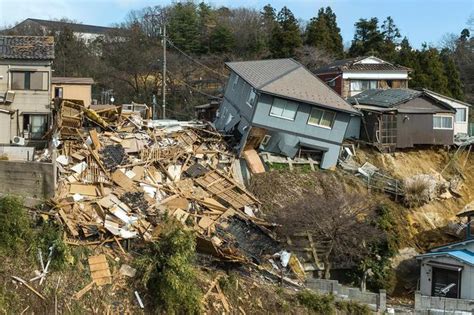 Trzęsienie Ziemi W Japonii Rośnie Liczba Ofiar Ratownicy Walczą Z