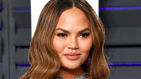 Chrissy Teigen Shared Luna's Sweet Response to Baby Jack's Ashes ...