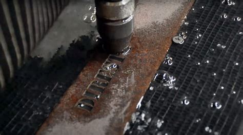 Cutting hard tool steel with the WAZER Waterjet - WAZER