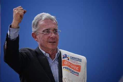 Expresidente Uribe Se Fue De Nuevo En Contra De La Presidencia De Iván