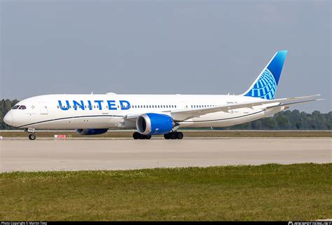 N United Airlines Boeing Dreamliner Photo By Martin Tietz