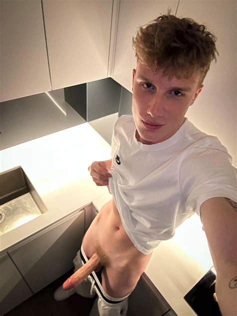 Let Me Fuck Your Mouth Nudes Gaynsfw Nude Pics Org
