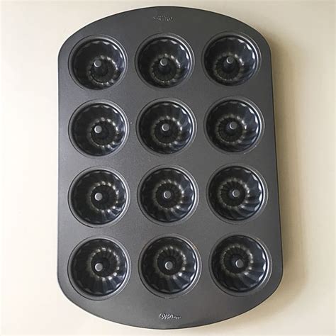 Wilton Holes Mini Bundt Fluted Cake Pan Kitchen Appliances Di