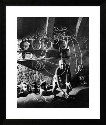 PICASSO DRAWING WITH LIGHT Print By Gjon Mili At Photos 92936407