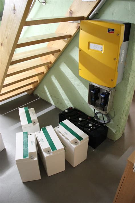 Montage Und Installation Von Hoppecke OpzV Bloc Solar Power Batterien