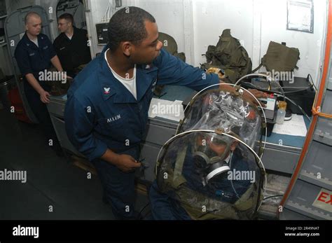 Us Navy Damage Controlman Stock Photo Alamy