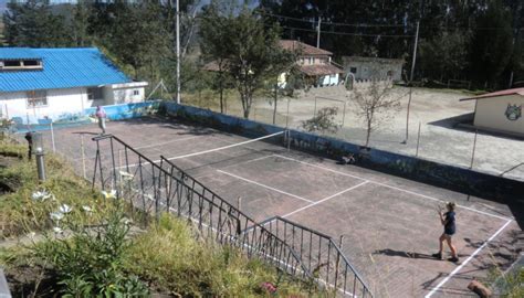 The Highest Tennis Court Youll Ever Play At Hoster A Rose Cottage