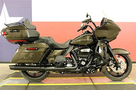 Harley Davidson Fltrk Road Glide Limited River Rock Gray