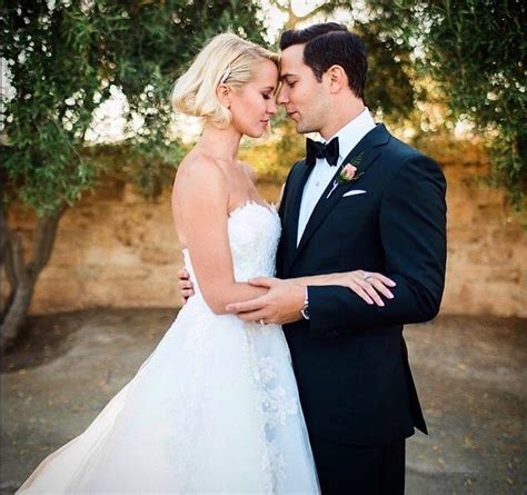Who Is Skylar Astin Married To Womangor