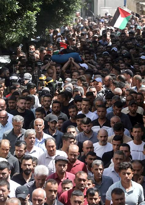 Cisgiordania Funerali Del Palestinese Ucciso In Raid Israele Primopiano