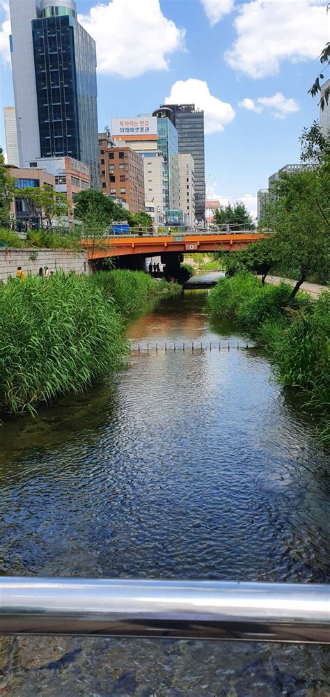 Cheonggyecheon 청계천에 있는 Kim KwangWon님의 핀 도시 디자인 도시